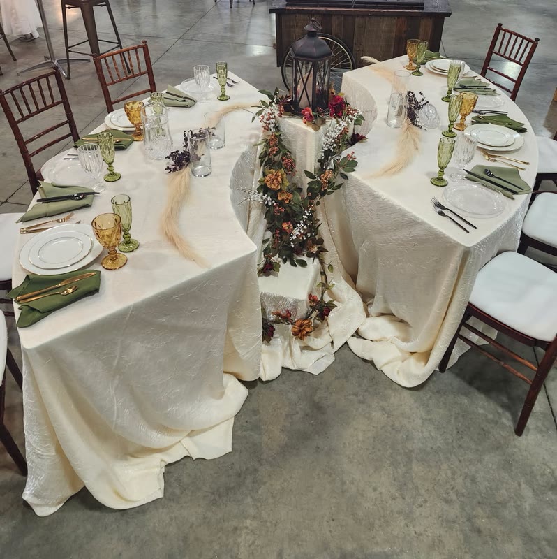 Table setting by Celebrate Event Rentals, Bigfork Montana